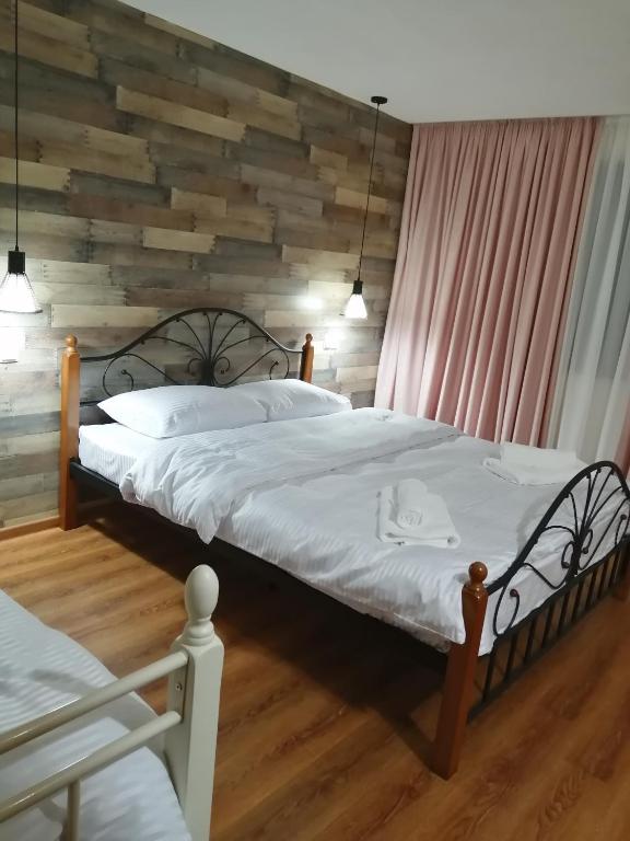 Sakhli Laghamshi room 1
