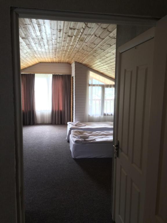 Sakhli Laghamshi room 5